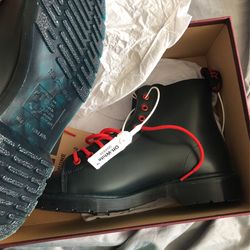 Brand New Never Worn Dr Marten Off White Les Boot Size Us 8 $ 400