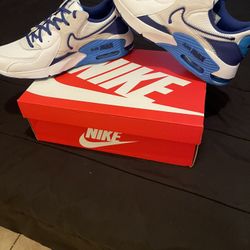 Mens Nike Shoes. NEW!