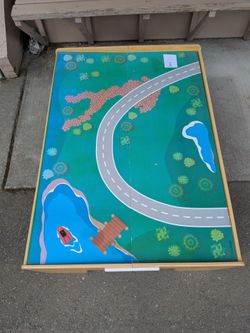 Kids Craft Table - FREE