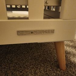 Delta Childrens Crib