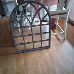 Arched mirror