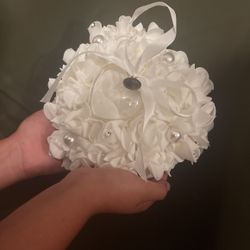 Heart-shaped ring bear case