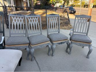 4 sillas North Hollywood