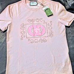 Pink Gucci T-shirt  size Large 
