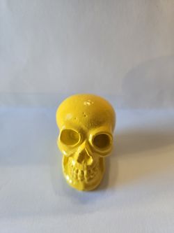 Small Sunburst Yellow Skull 