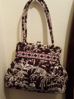 Vera Bradley purse /snap closing