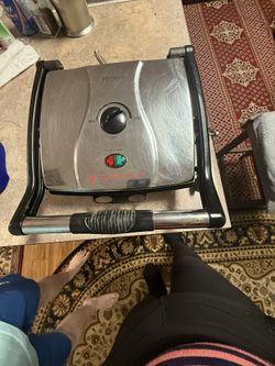 Sunvivi Panini Press Sandwich Maker: Electric Panini Press Grill with Locking Lid, 