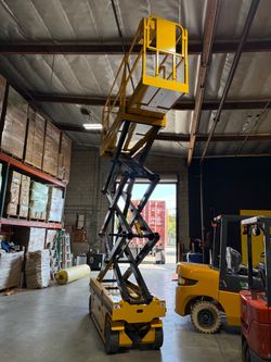 Electric Scissor Lift