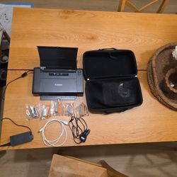 Canon PIXMA MOBILE printer W/ 5 Blk, 2 Wht Ink, Carrying Case