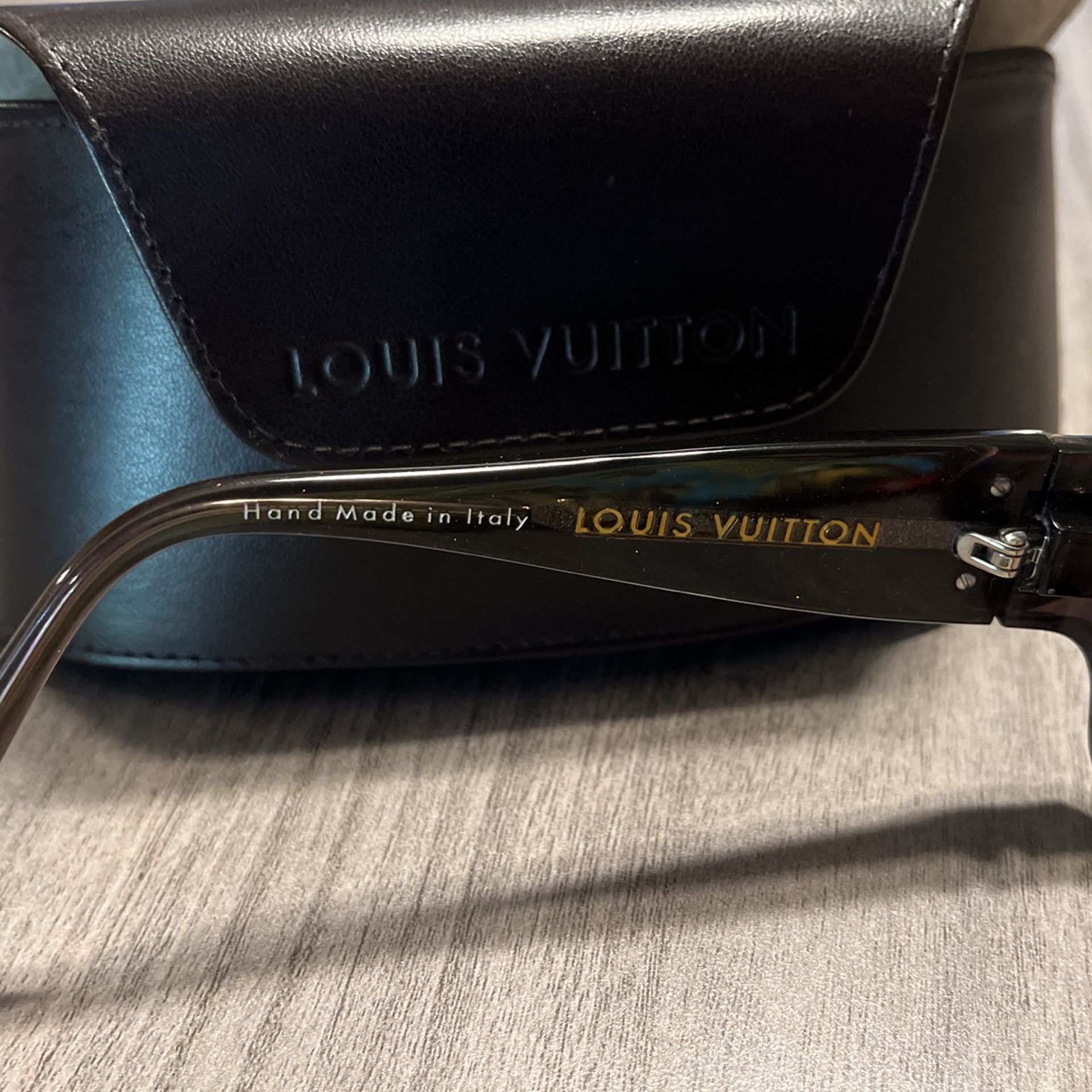 Louis Vuitton Sunglasses Ursula Truss Glitter Z0134E for Sale in Corona, CA  - OfferUp