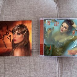 SIGNED Taylor Swift Life of a Showgirl CDs Photo 1, 2, & 4
