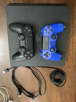 Ps4 slim 1tb with 2 controller