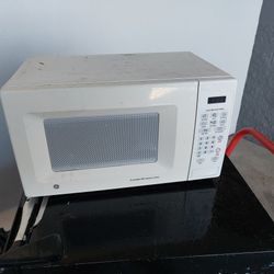 Small GE Microwave 