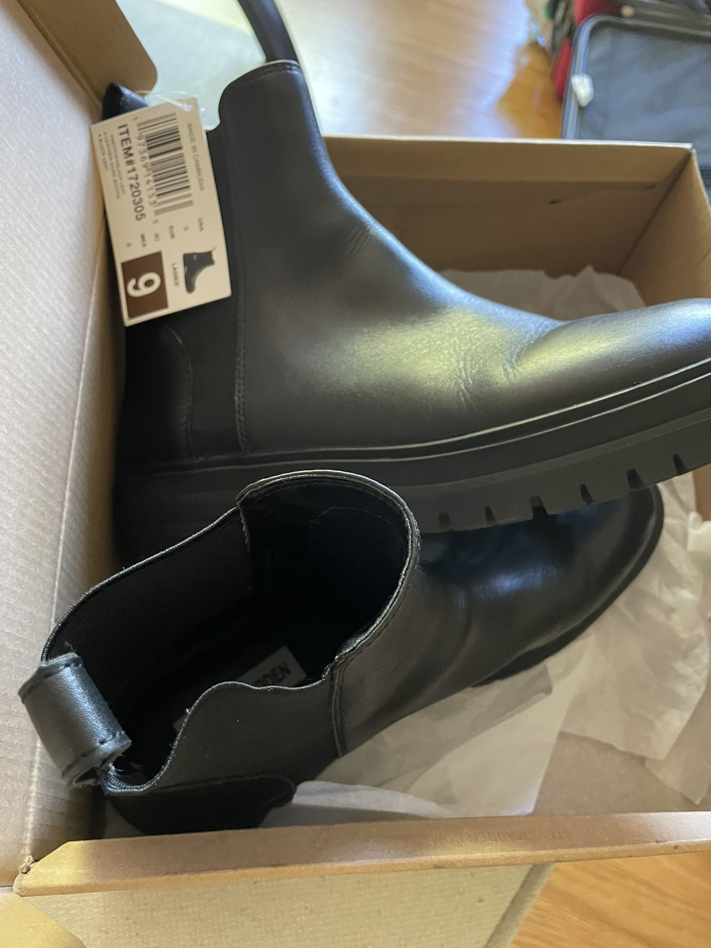 Steve Madden Leather Boots Size 9