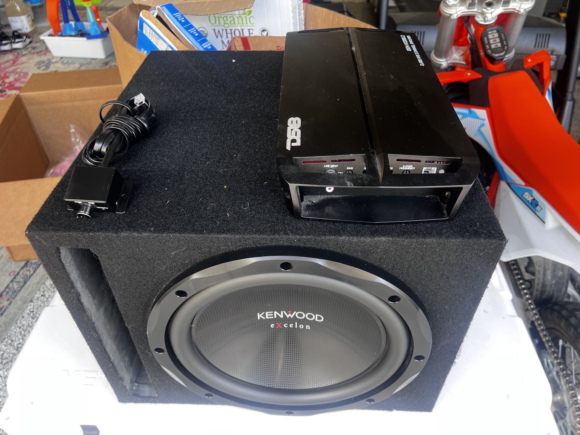 Kenwood Sub 10inch With Box And Amplifier