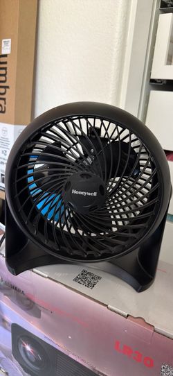 Honeywell Small Desk Fan