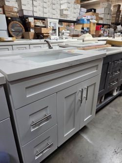 Beautiful white bathroom Vanity 36"
