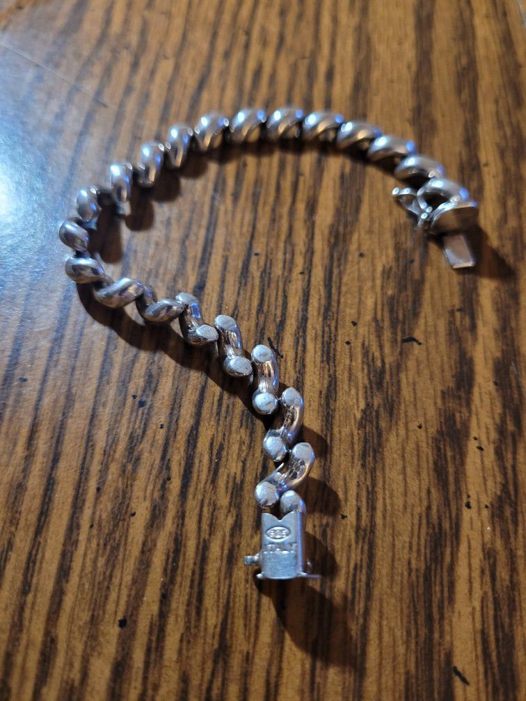 Woman's Vintage Sterling Silver Bracelet
