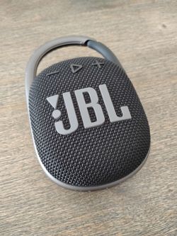 JBL Clip 4