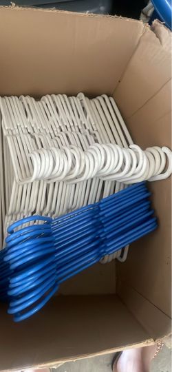 Plastic Clothes Hangers