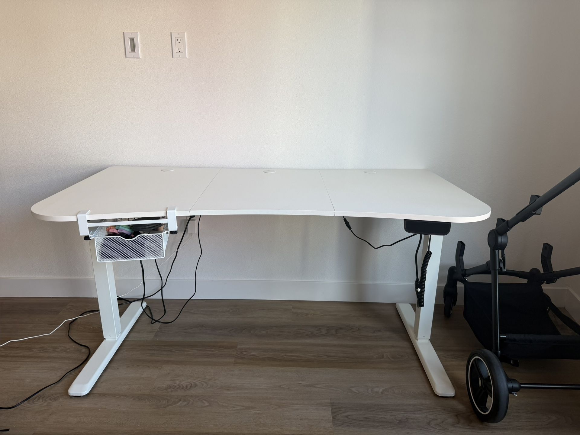 VIVO 63" x 32" Electric Desk with Touch Screen Memory Controller