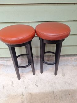 31 inch  swivel bar stool