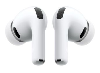 Apple airpods pro 2 with charging case and Nintendo switch case