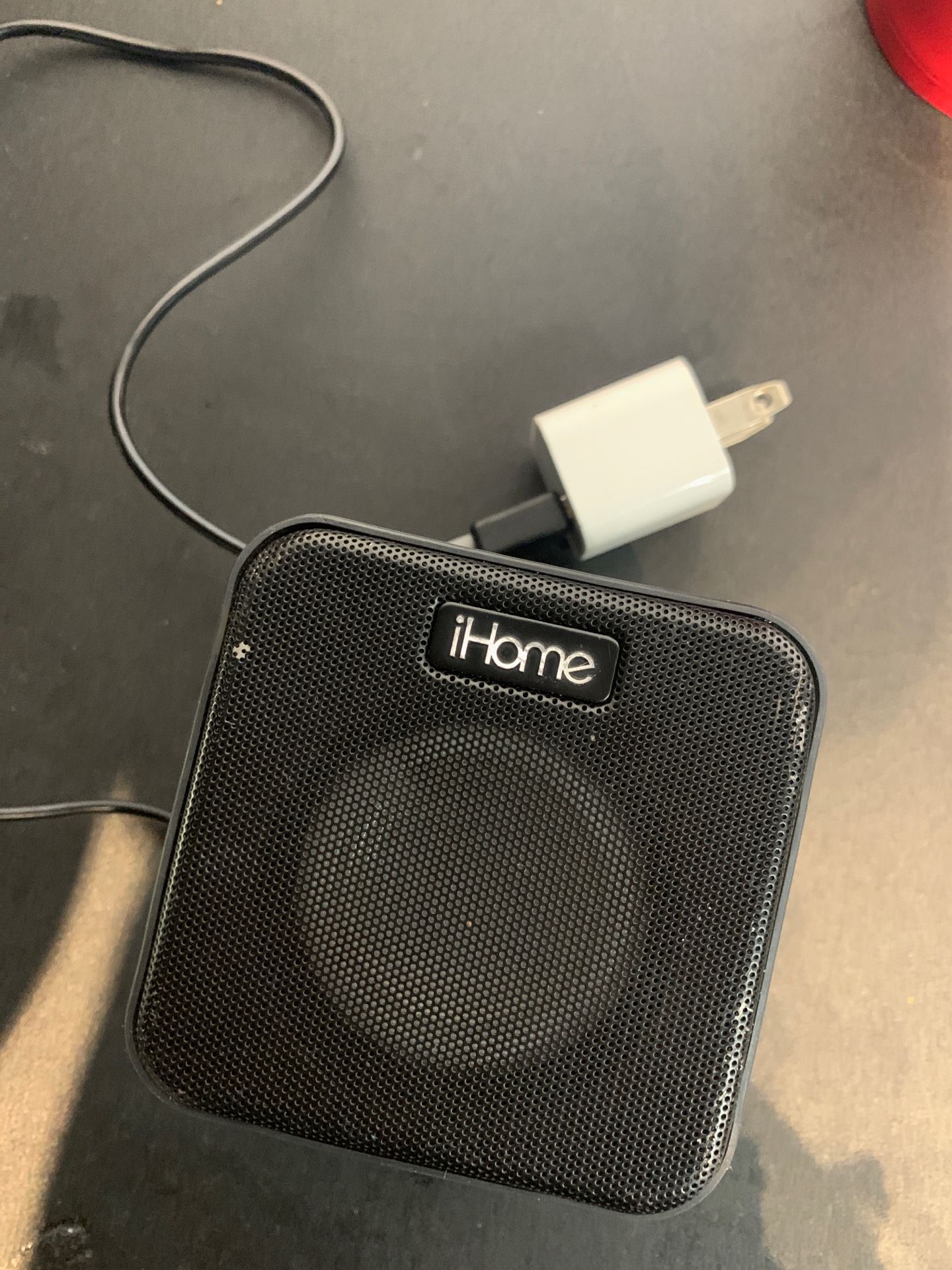 Bluetooth speaker and charger