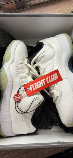 Air Jordan 11 Retro Low Legend Blue (4.5Y)
