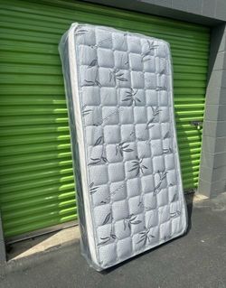 Twin size pillow top bamboo brand mattress new