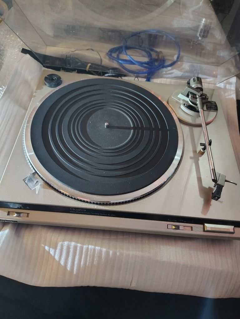 Technics SL- QD3 Turntable