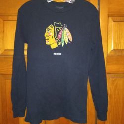 YOUTH GIRLS LARGE (14/16)  CHICAGO BLACKHAWKS REEBOK SHIRT 