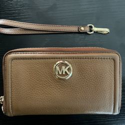 Michael Kors Long Zip Around Wallet
