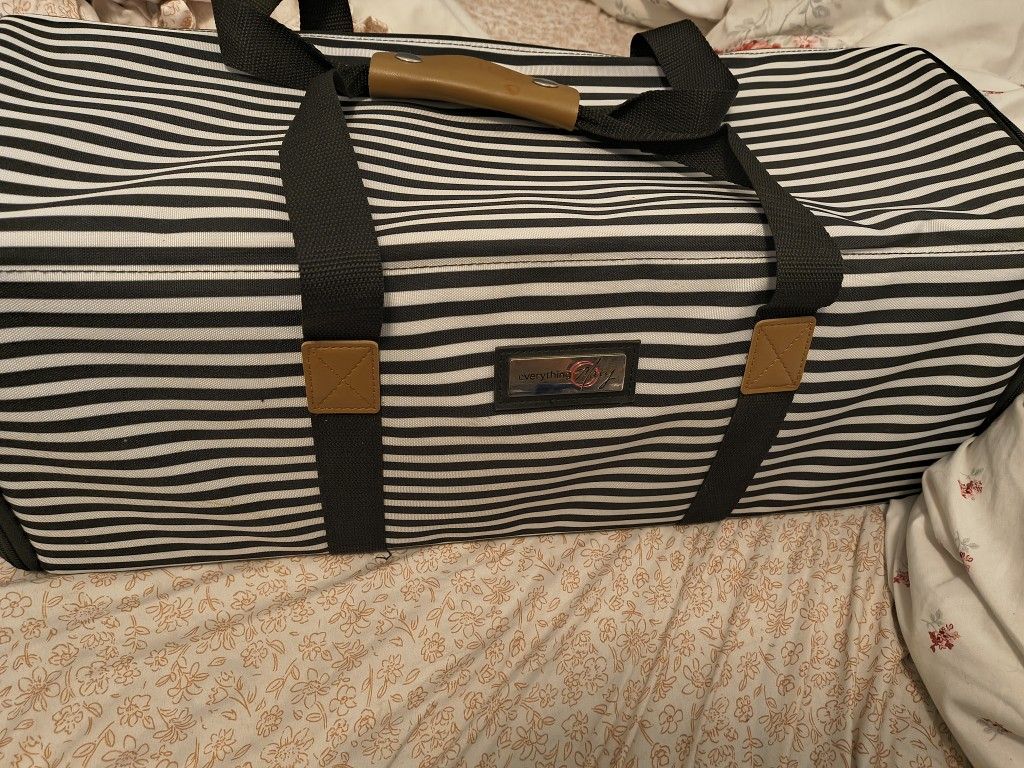 ✂️ Cricut Expression 2 Cutting Machine + Carrying Case