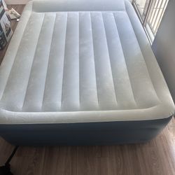 Intex Queen 18inch Mid -Rise Air mattress 