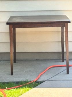 Wood table/4 chairs DIY