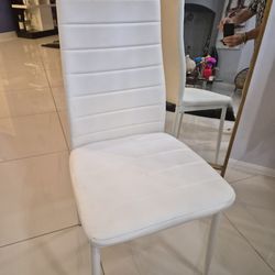 4 WHITE DINNER CHAIRS
