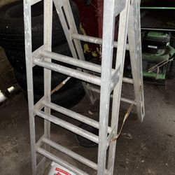 Step Ladder 