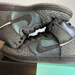 Nike SB Dunk High Pro Black Sheep Hornet