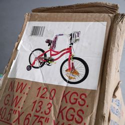 D Y N A C R A F T Girls Bike New