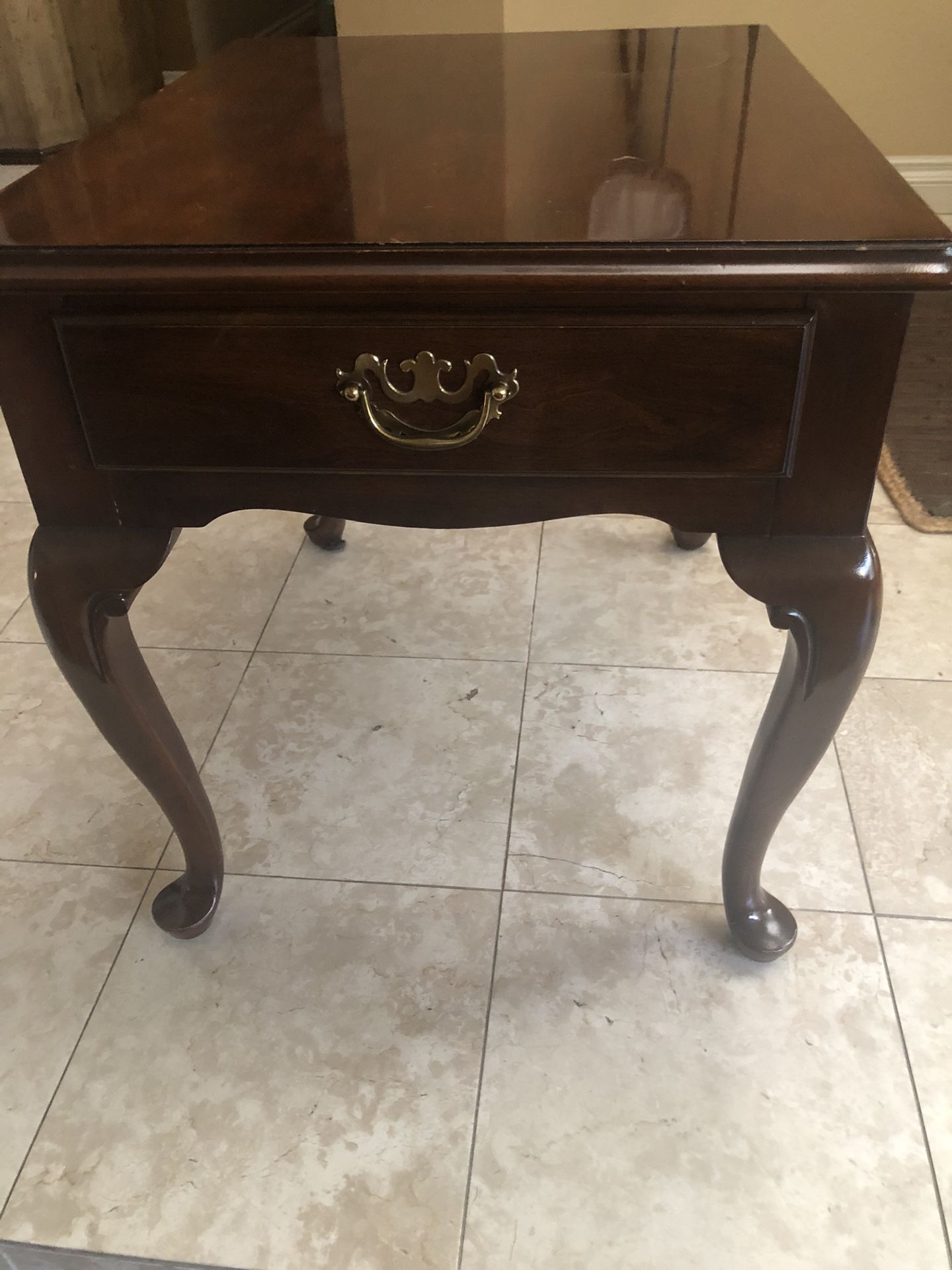 Drexel Cherry Wood Georgian Court End Table