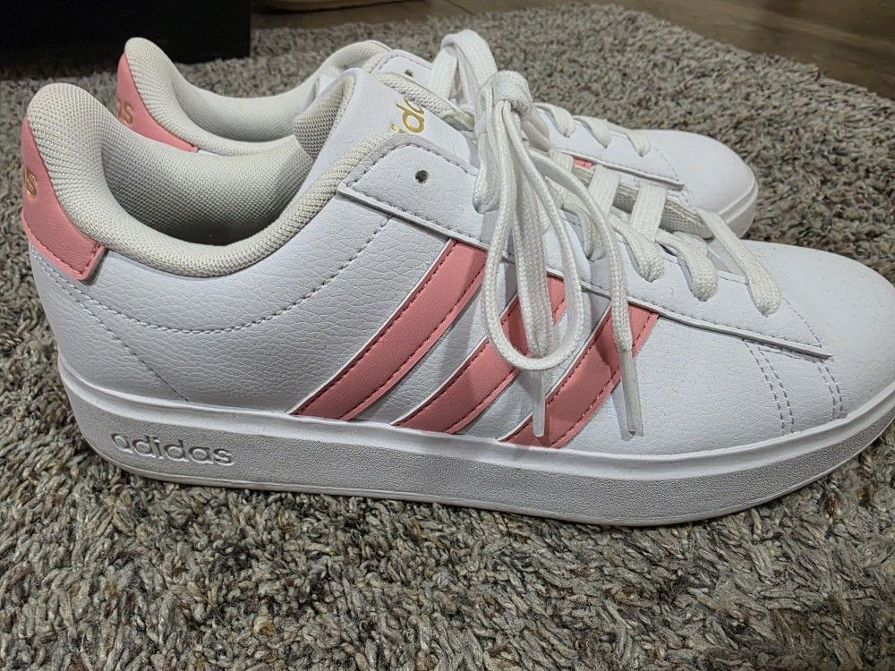Women's Adidas 6.5