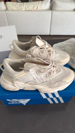 Brand new adidas ozwego runners