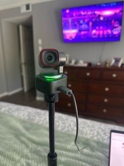 AI tracking webcam