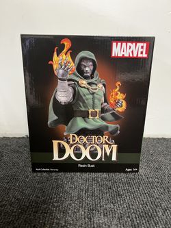 MARVEL Doctor Doom 6" Bust NIB Sealed diamond