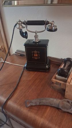 1920 antique phone