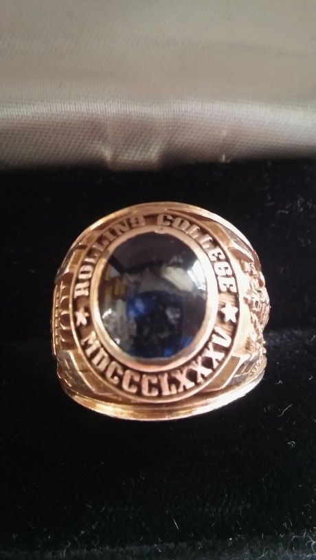 10 Karat Gold Ring 21 Grams