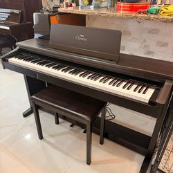 Yamaha Clp 122s Rosewood Electrical piano
