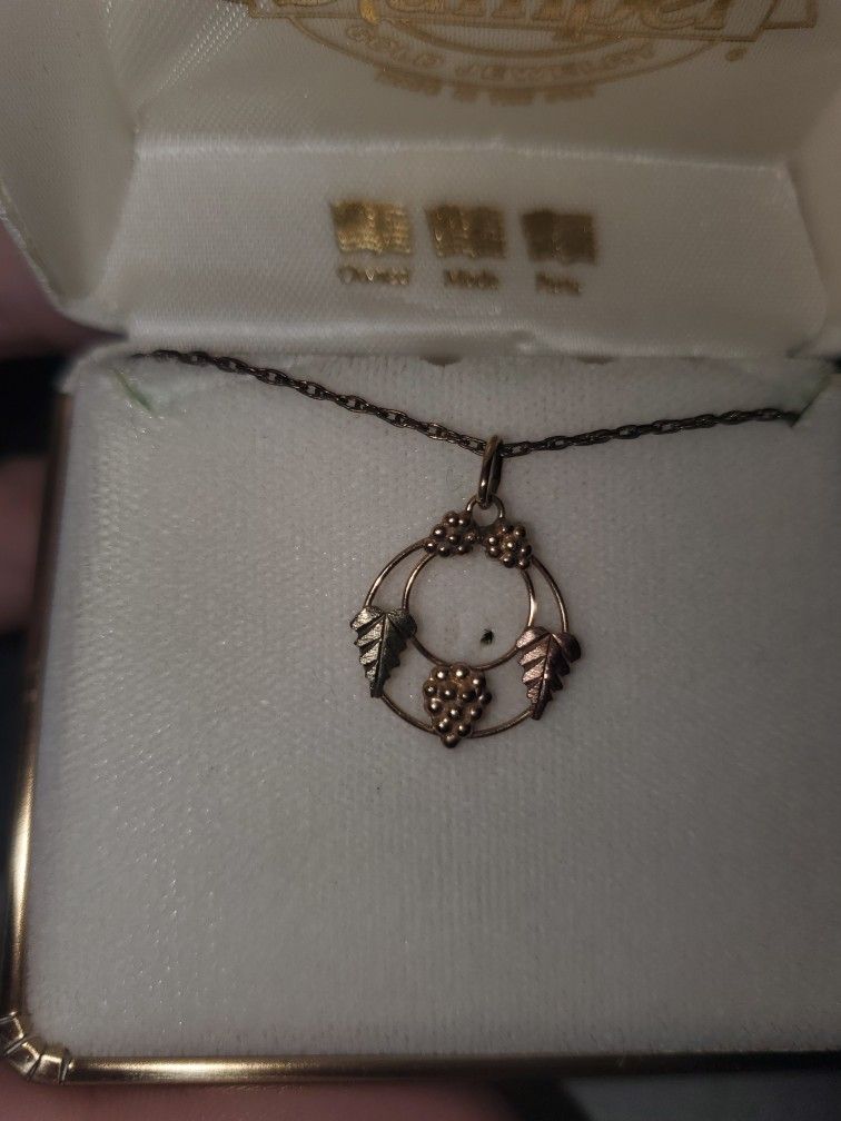 Black Hills Gold 10k Gold  Pendant