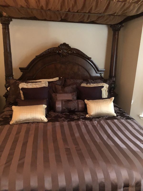 Mollai Collections Canopy Bedroom Suite For In Katy Tx Offerup
